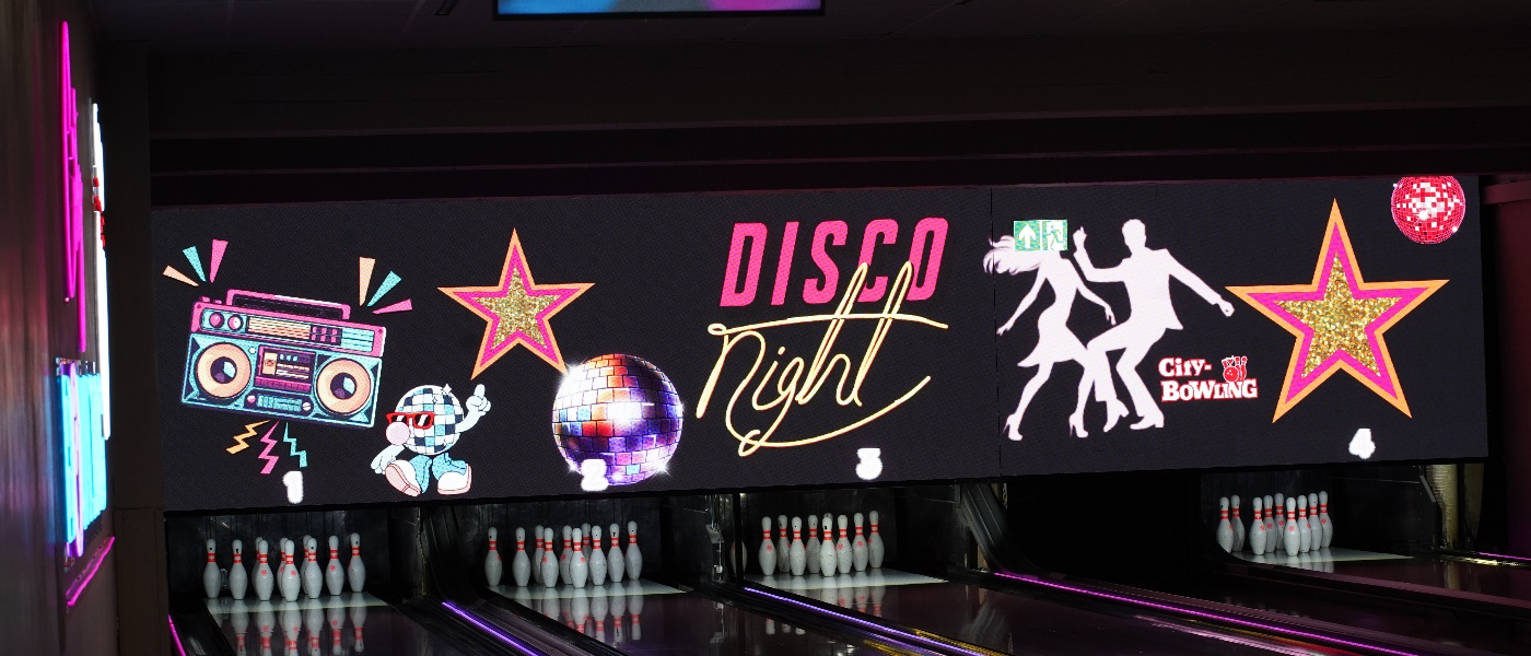Disco-Bowling. Lichter an. Alltag aus.